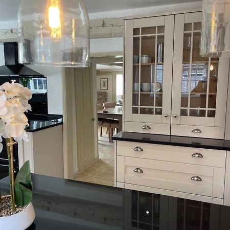 Elegant Oak Beamed House In Pretty Village - Cambridge Homehost Buckden  Zewnętrze zdjęcie