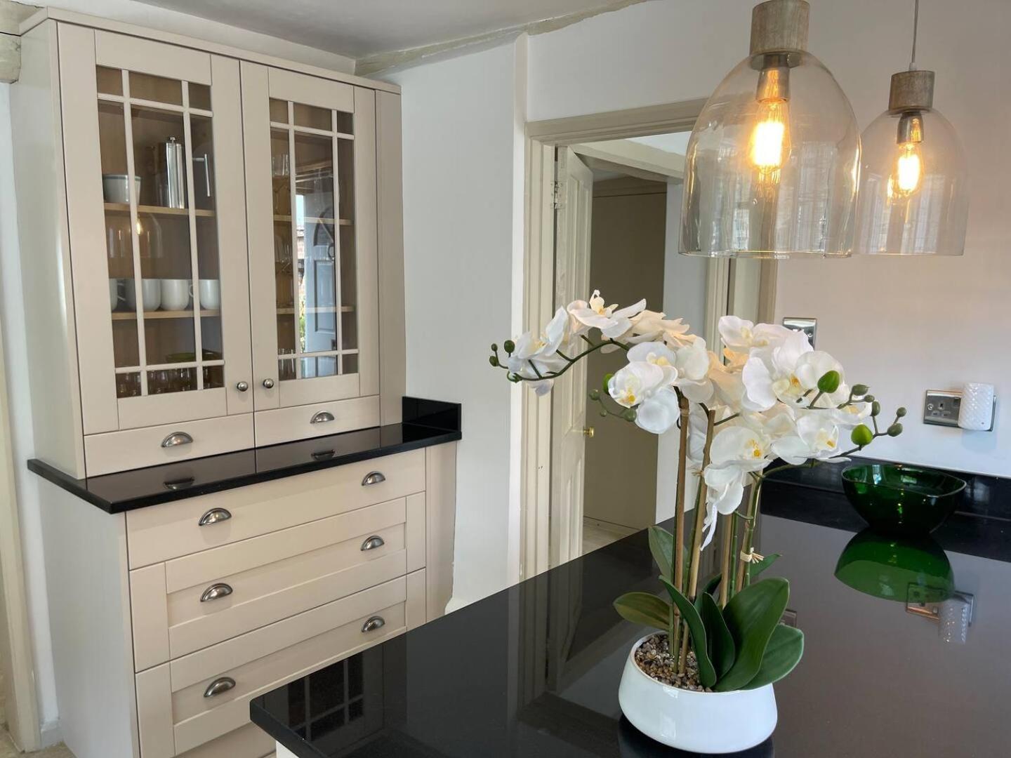 Elegant Oak Beamed House In Pretty Village - Cambridge Homehost Buckden  Zewnętrze zdjęcie