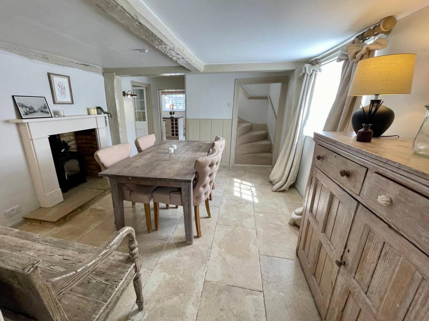 Elegant Oak Beamed House In Pretty Village - Cambridge Homehost Buckden  Zewnętrze zdjęcie