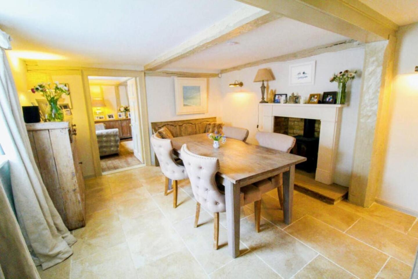 Elegant Oak Beamed House In Pretty Village - Cambridge Homehost Buckden  Zewnętrze zdjęcie